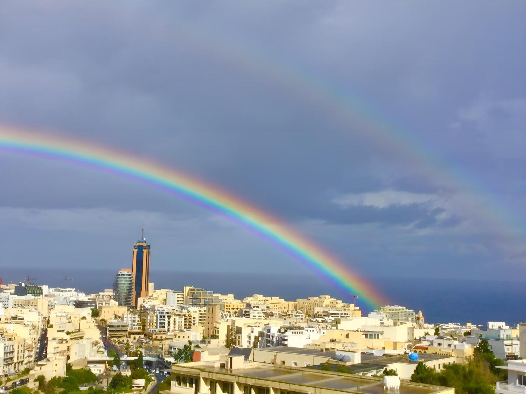 Top-Notch Apartment With Sea View, Bbq And Jacuzzi Saint Julian's Exterior photo
